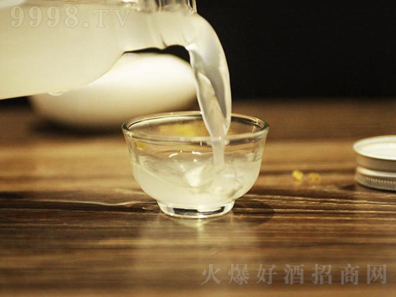 Ȫˮ�׾ơ�52��500ml��