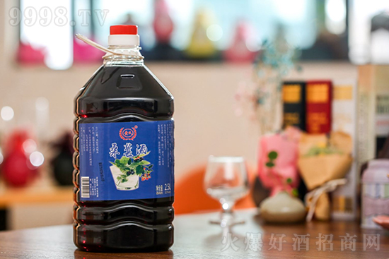 12���S�ϻ����ƃr���S��ɣ�ؾƵͶ�Ůʿ����2.5L�r�񣬶����X��
