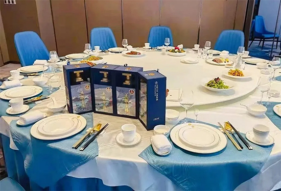 ���ٳ��fϯ �{��֮�硱��Z����ȫ��Ʒ�b��ӻ���M���У�