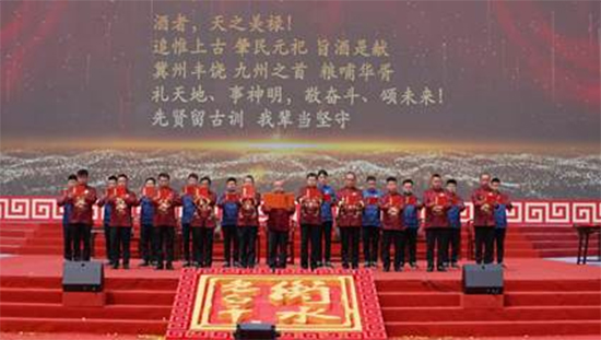 �����ӡ�󡤺�ˮ�ϰ׸ɾ��Ļ�����s������2000�����e�͹�ͬҊ�C��ˮ�ϰ׸��Ļ��о�Ժ���ƣ�