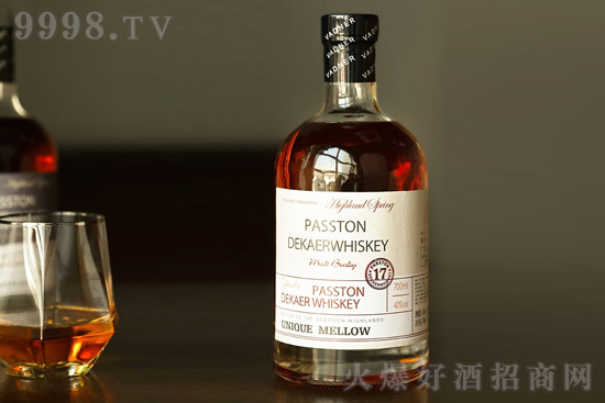 40����˹�D�Ͽ�17�K���m��ʿ��700ml�r(ji��)�񣬶����X��